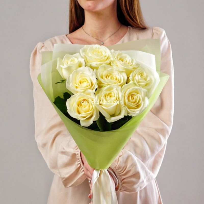 Букет из 9 роз Аваланж 